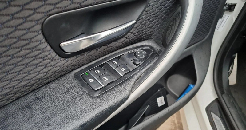 BMW Seria 4 cena 123900 przebieg: 44450, rok produkcji 2019 z Kietrz małe 379